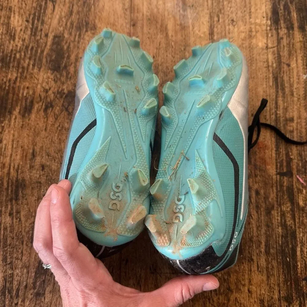 DSG dicks sporting goods soccer cleats size 1.5